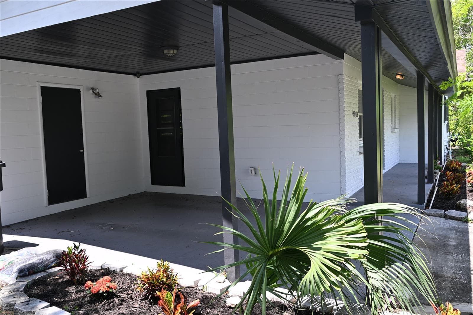 8609 Driftwood Dr photo 5