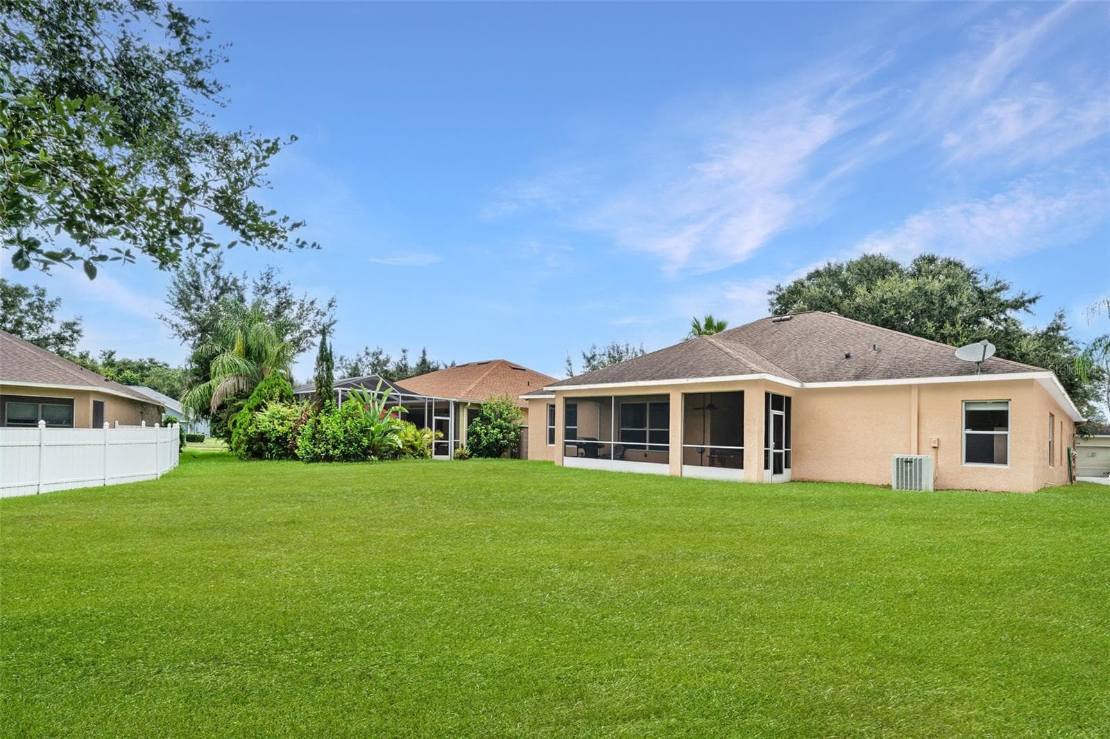 10903 Wildcat Dr photo 3