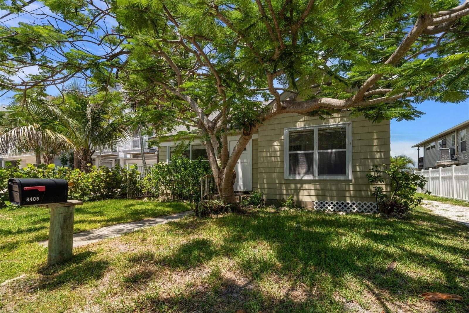 8405 Bayshore Dr photo 4