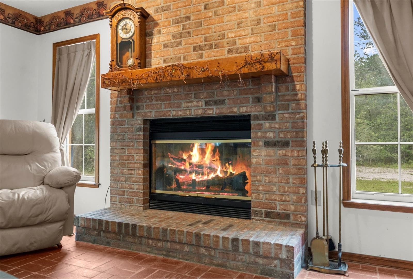 17131 Dalberg Dr photo 4