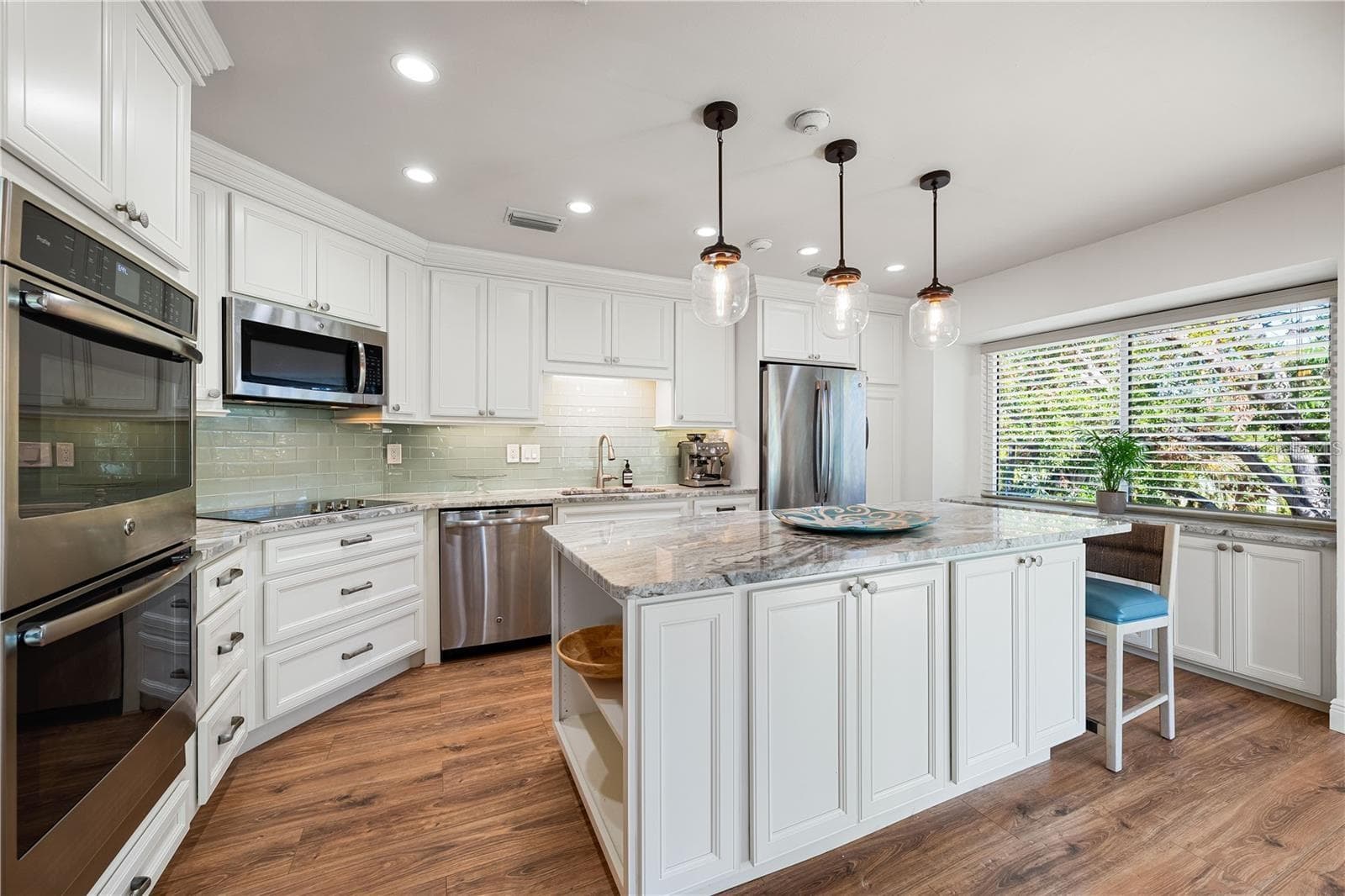 858 Hudson Ave #858 photo 5