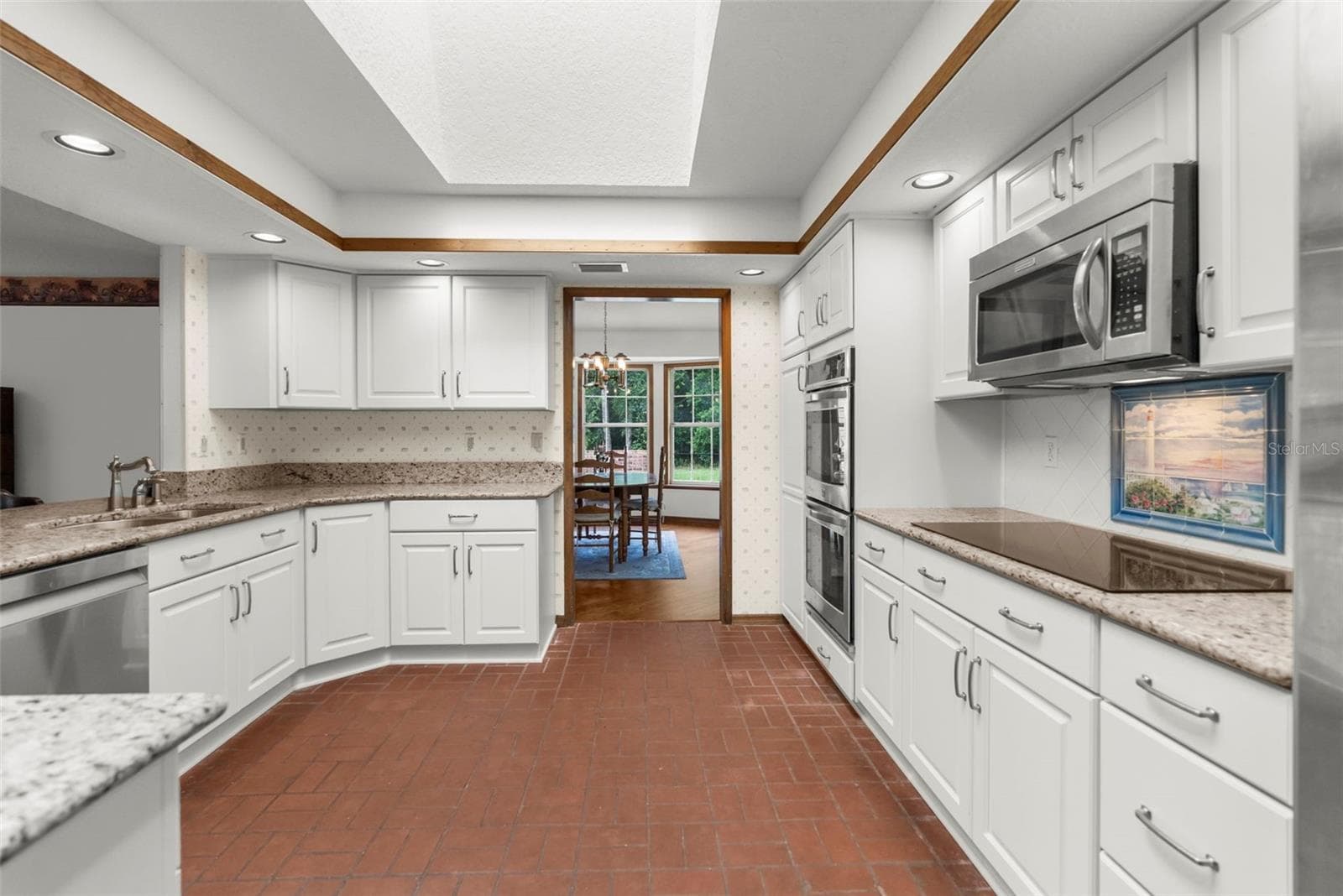 17131 Dalberg Dr photo 5