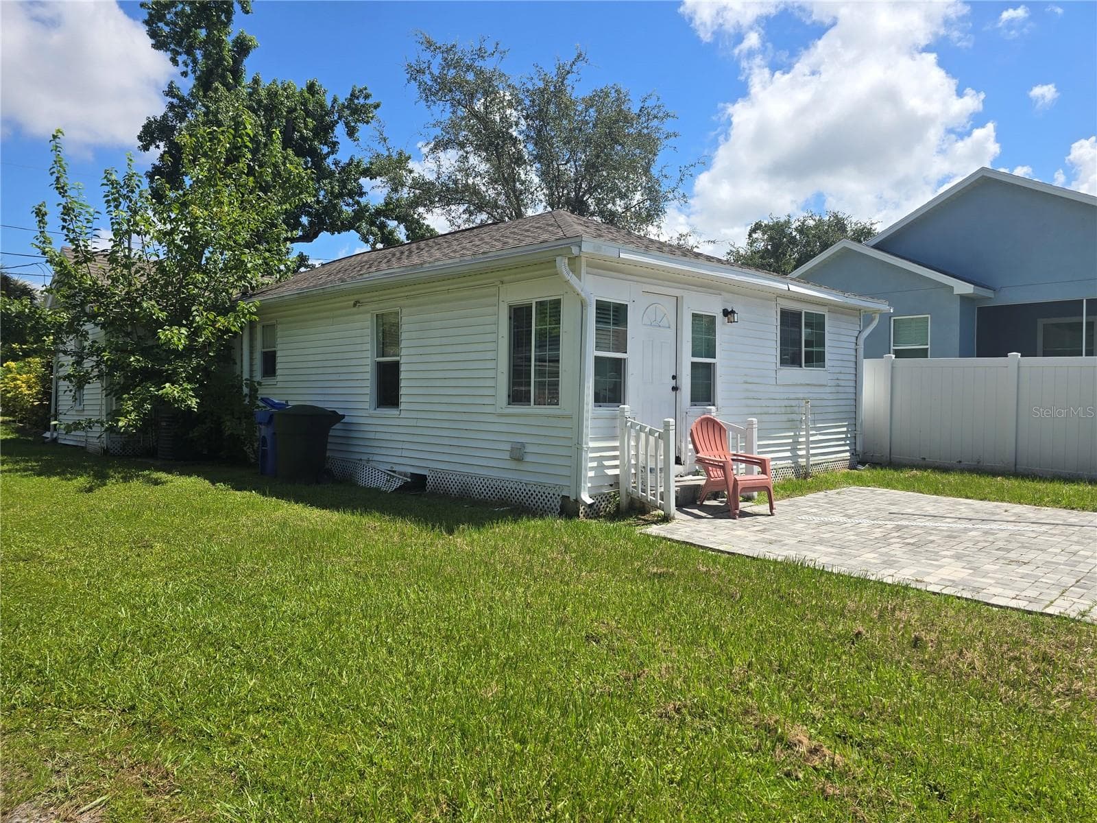 1327 Georgia Ave photo 3