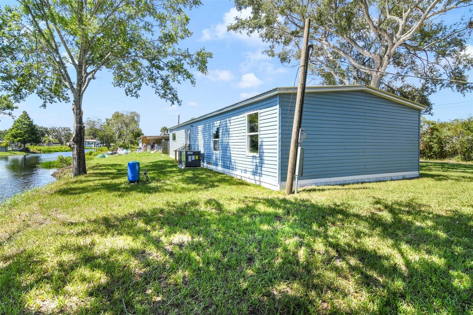 3380 Maple Ln photo 4