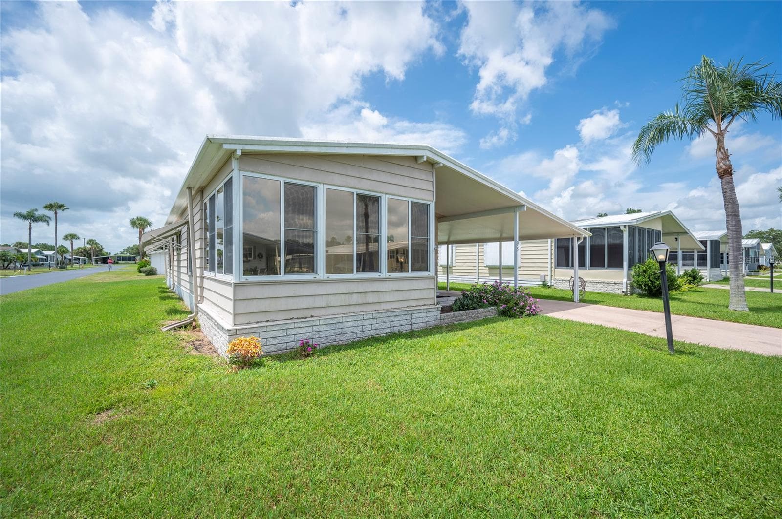 95 Parson Dr photo 4