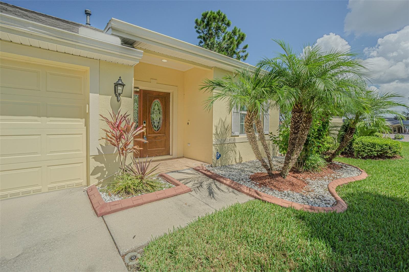 20520 Sultana CT photo 4