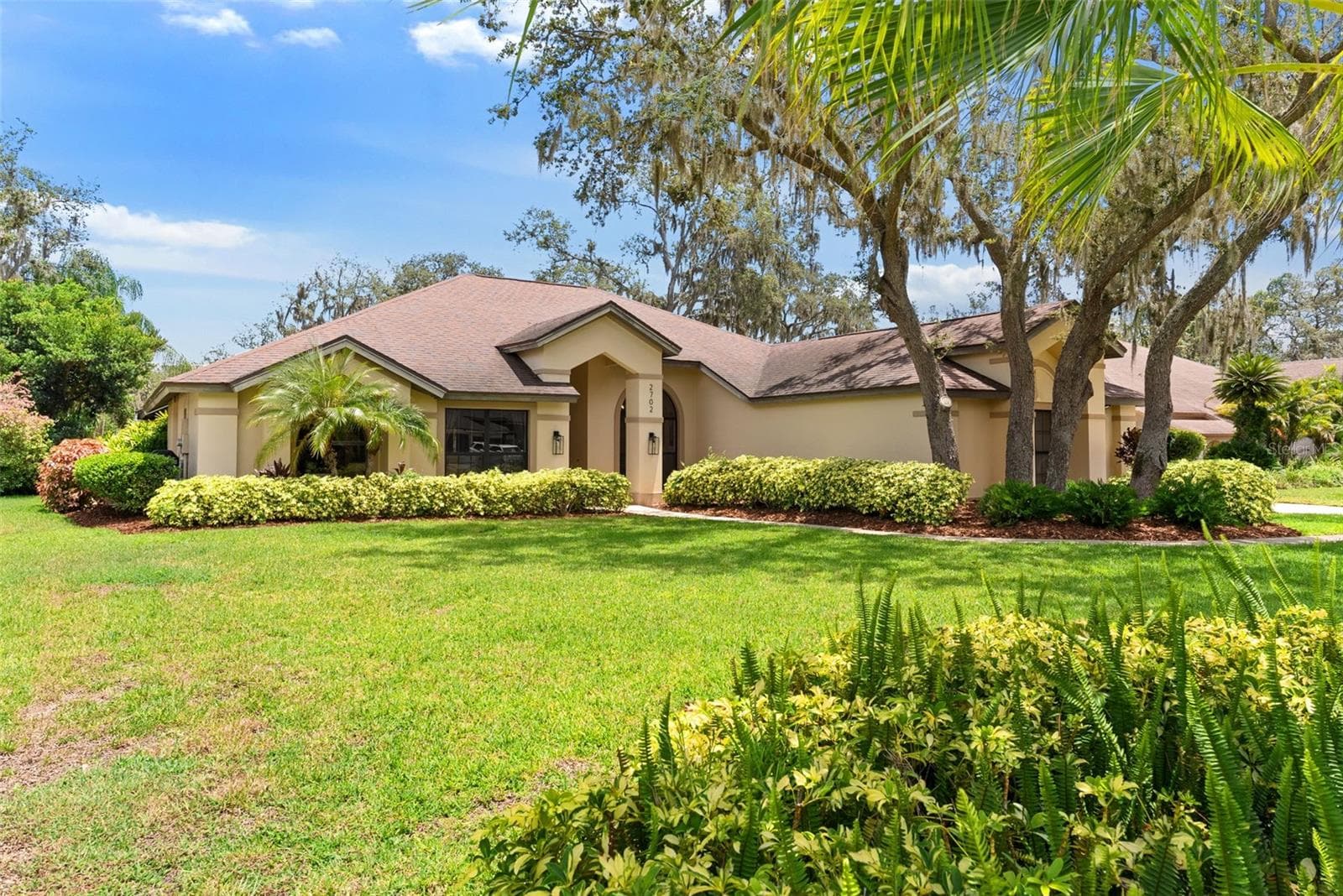 2702 Pine Club Dr