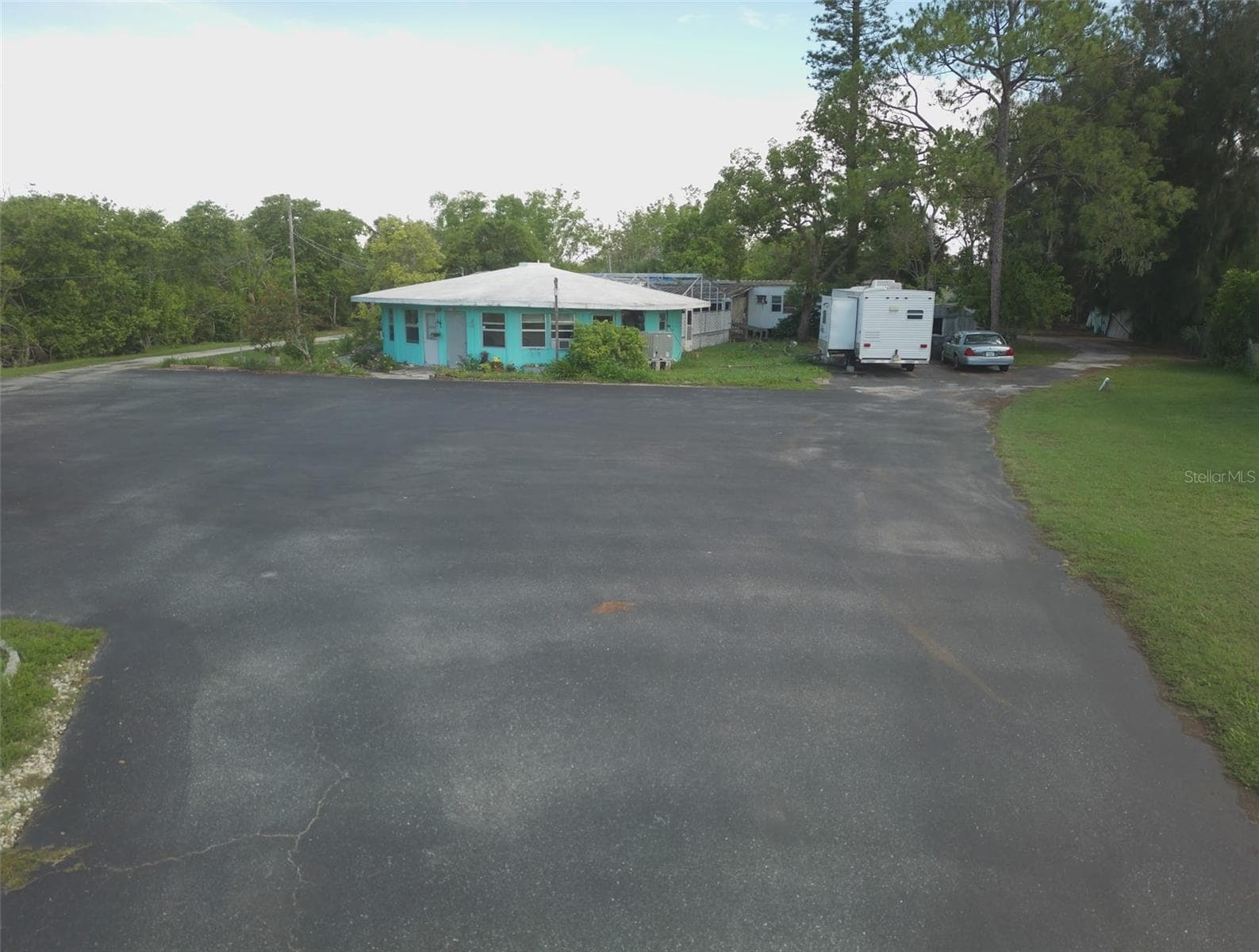 1603 W Shell Point Rd photo 5