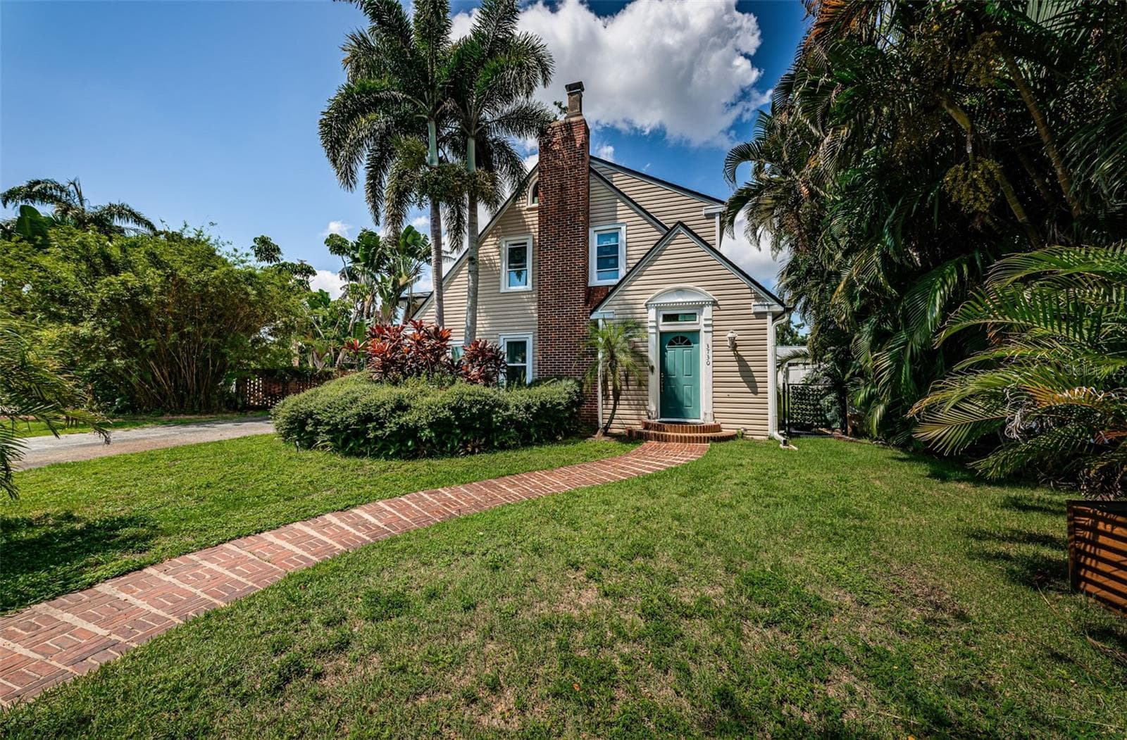 3730 Foster Hill Dr N photo 4