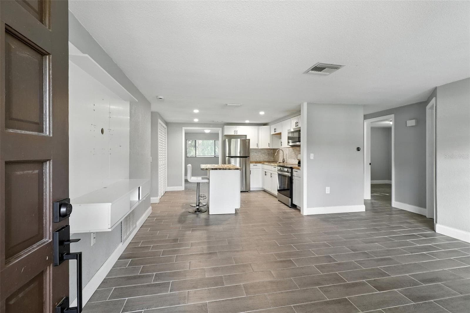 8035 Gulf Way photo 4