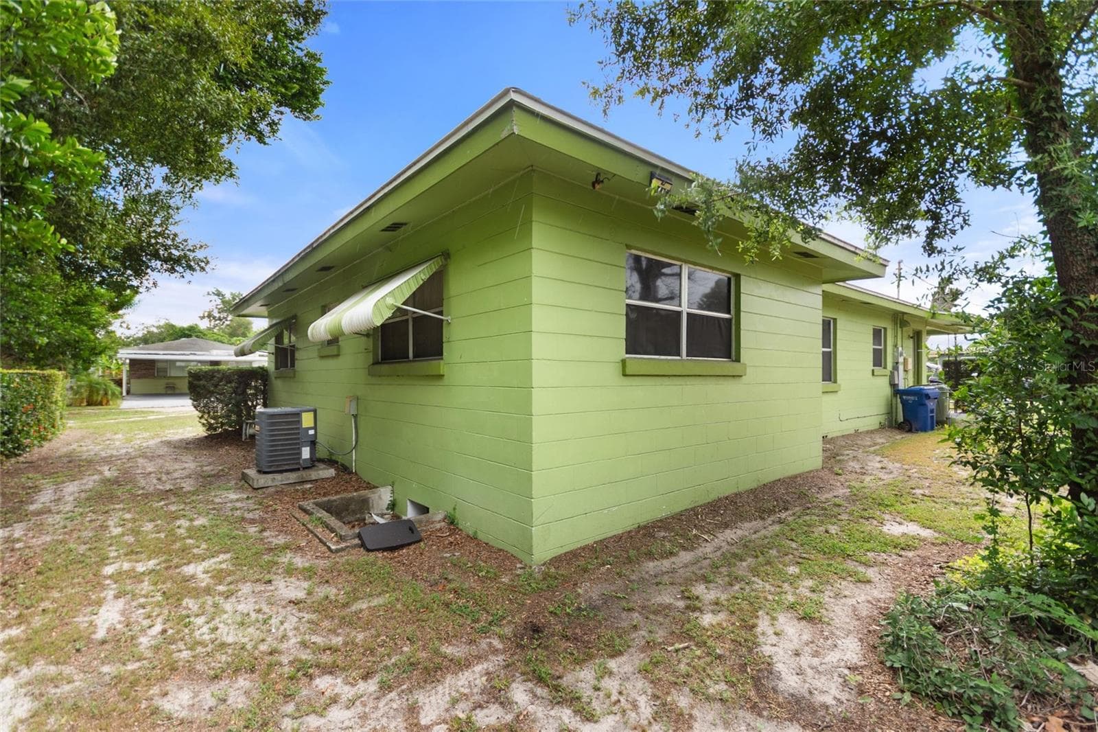 601 Avenue U NE photo 4