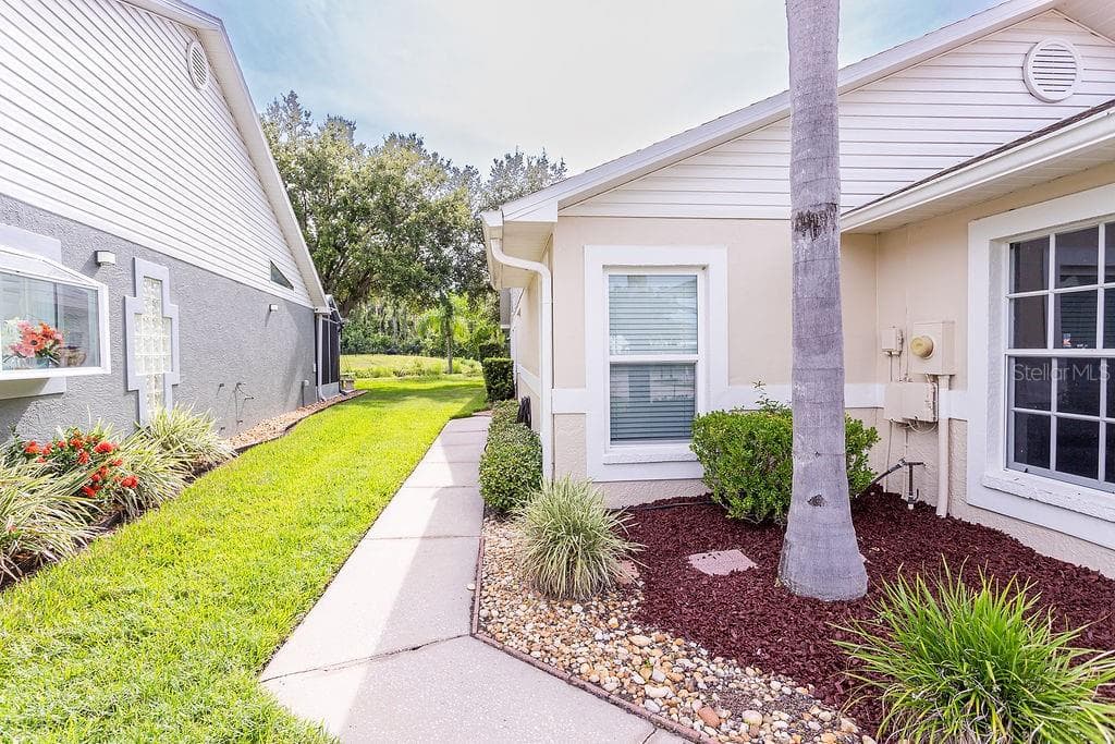 6431 Gentle Ben Cir photo 3