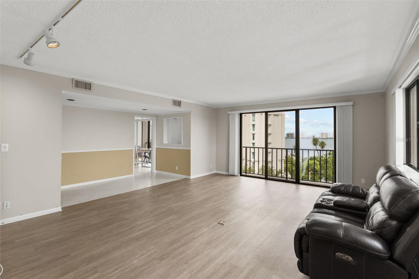 150 Belleview Blvd #507 photo 5