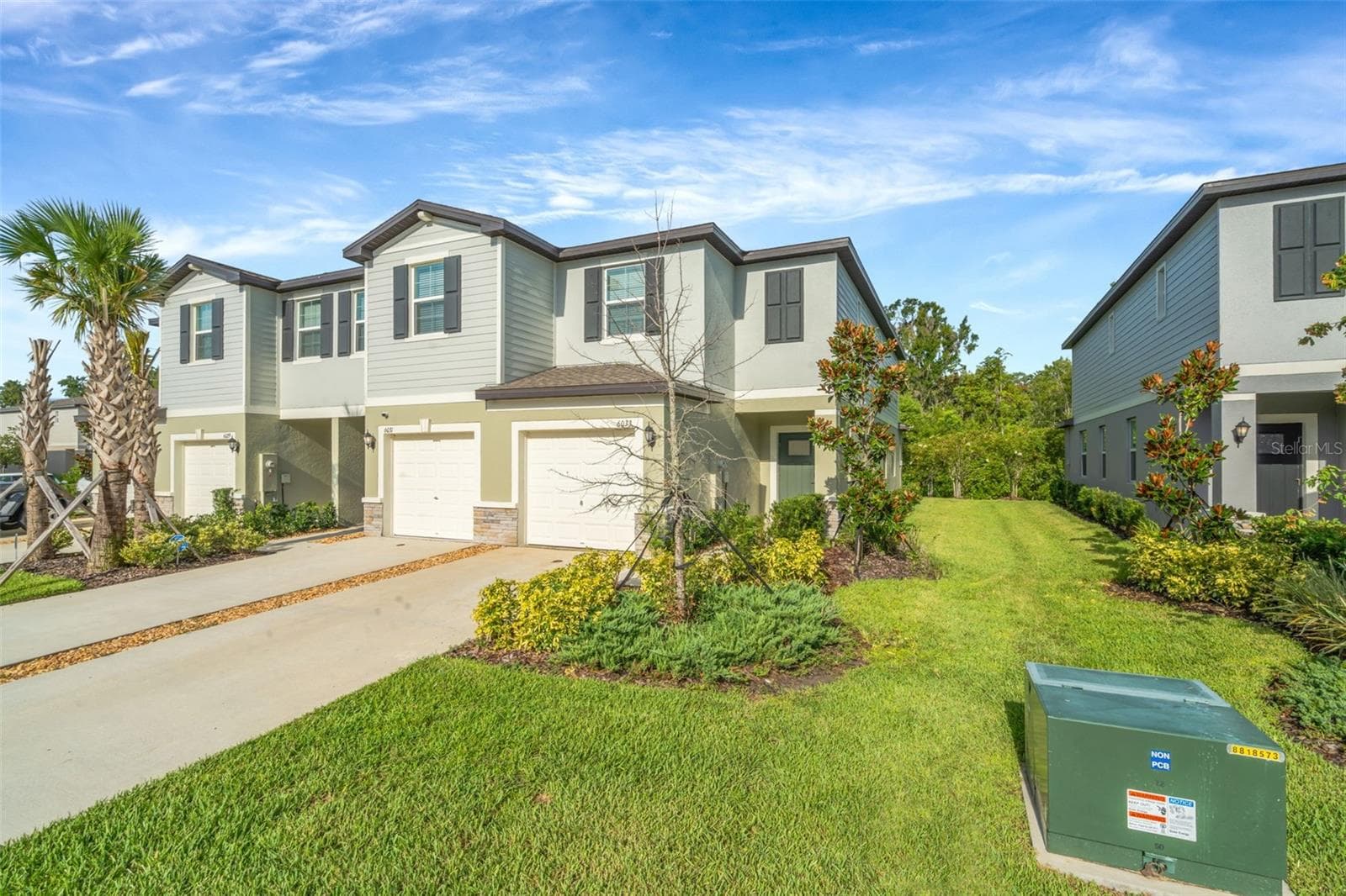 6033 Acara Ln photo 3