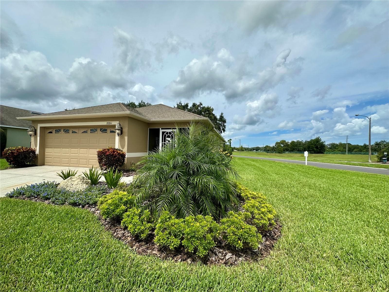 18861 Water Lily Ln photo 4