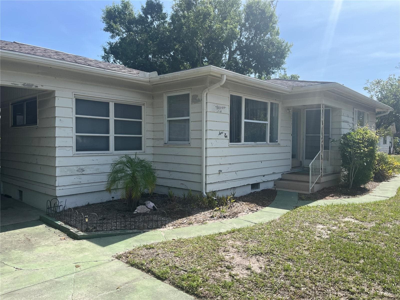 2415 Pelican Dr