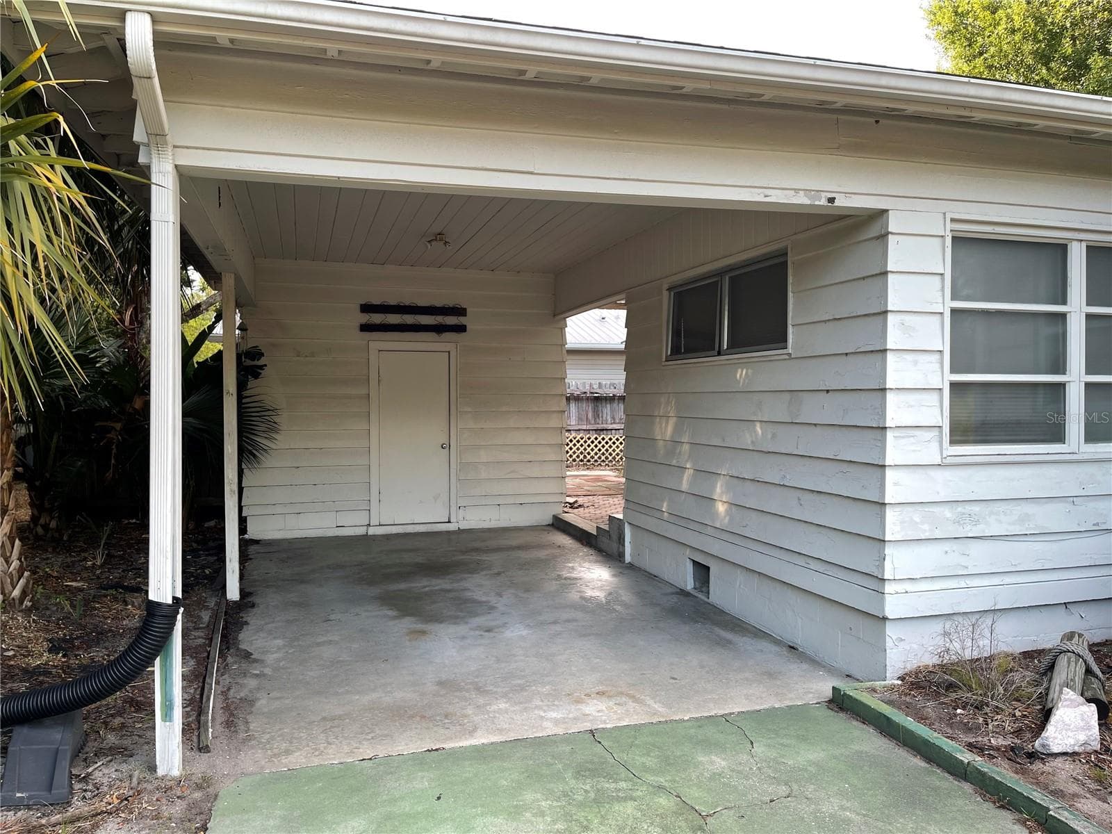 2415 Pelican Dr photo 3