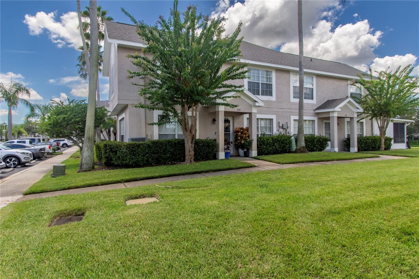 737 Kensington Lake Cir