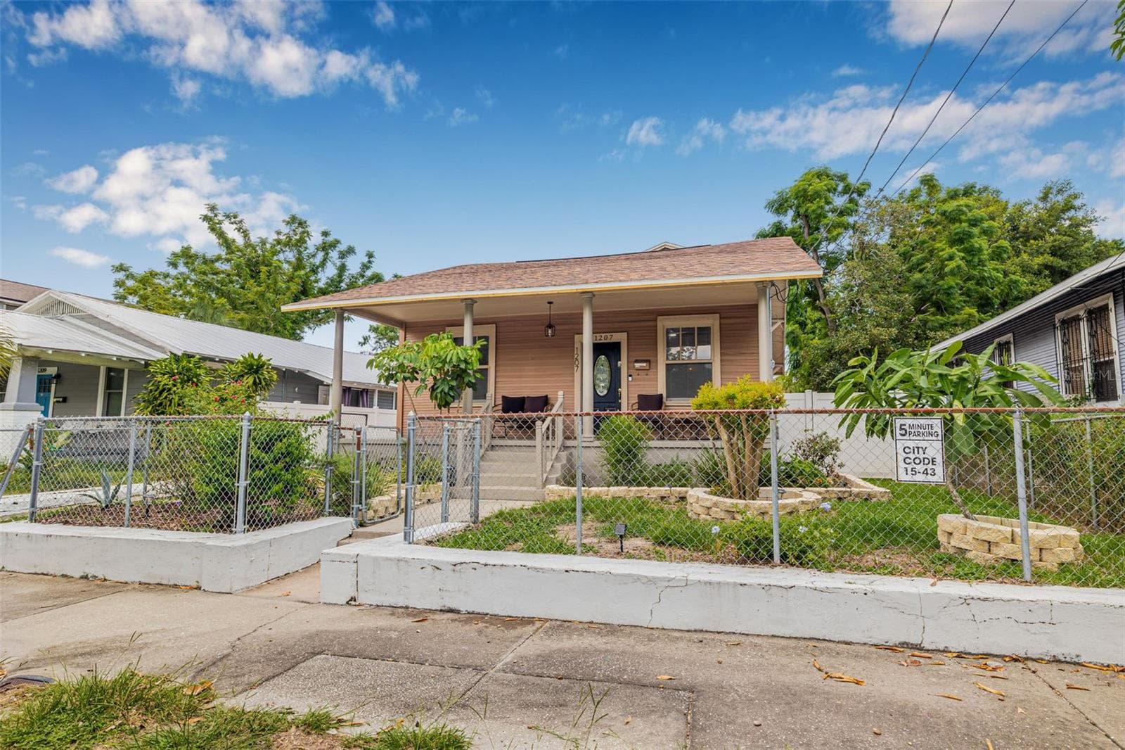 1207 E 17th Ave photo 2