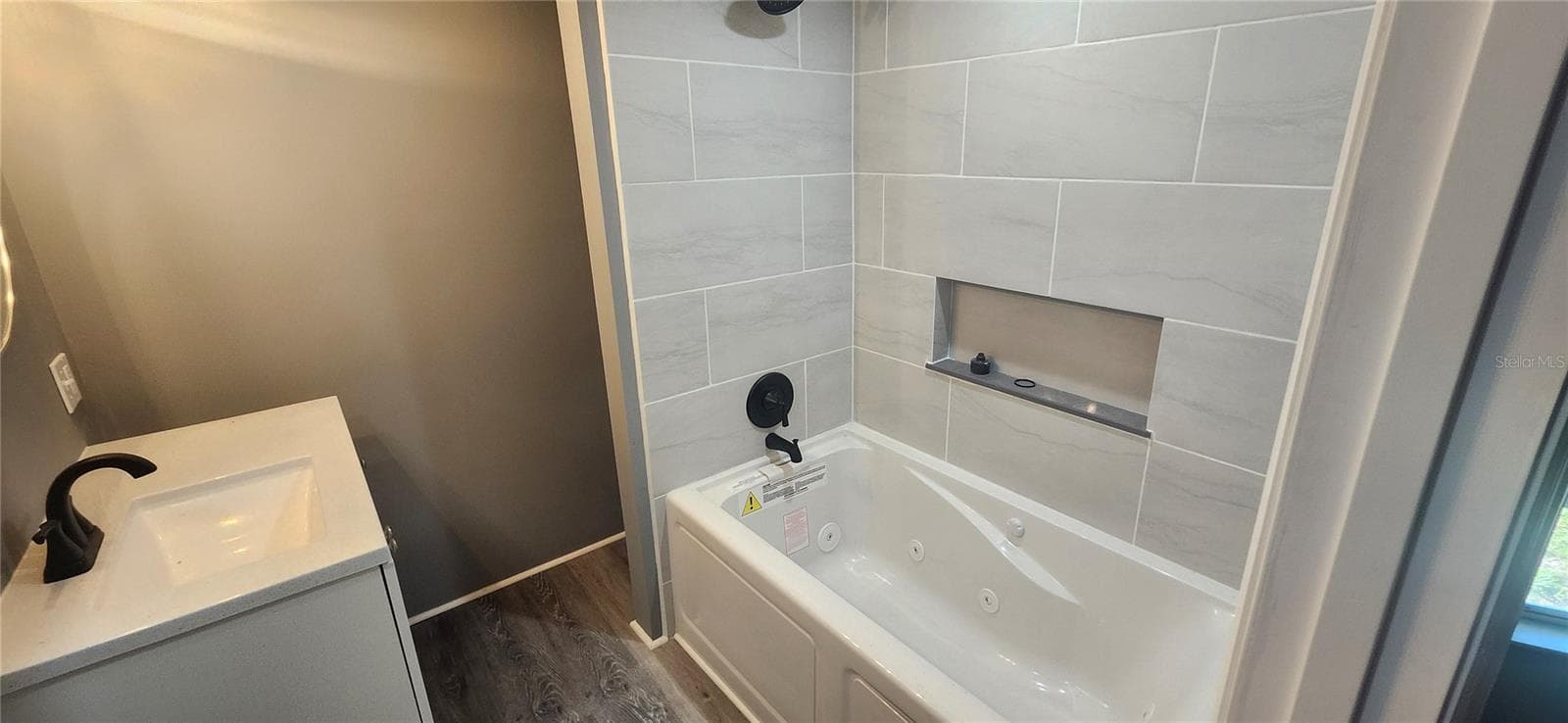 3702 Tiki Dr photo 5