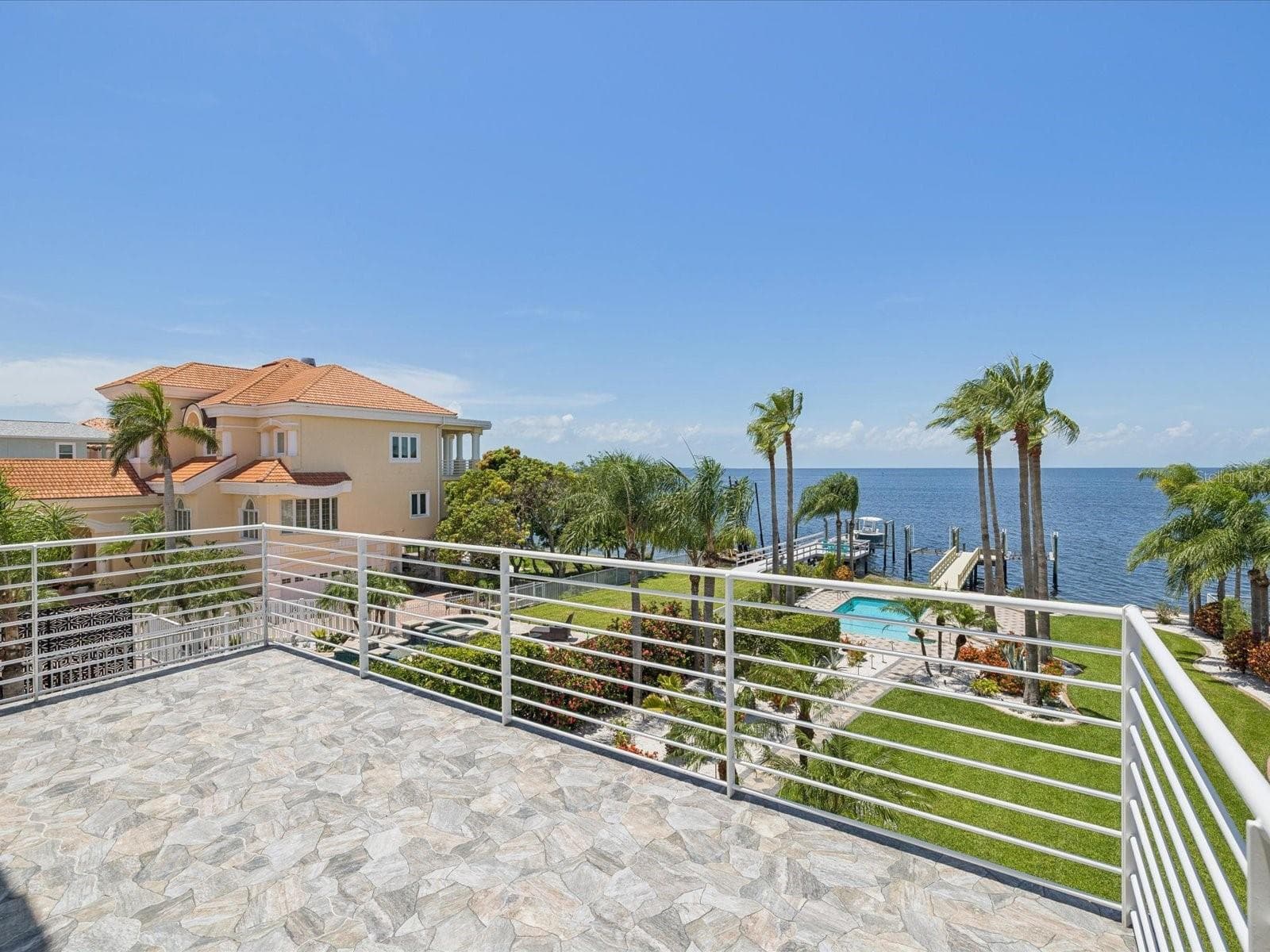 5101 Westshore Dr photo 4