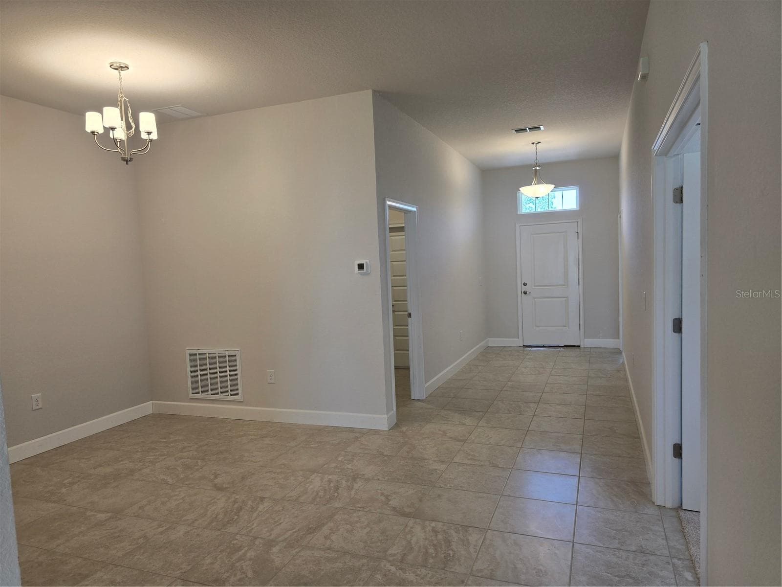 5504 Ocean Breeze Dr photo 3