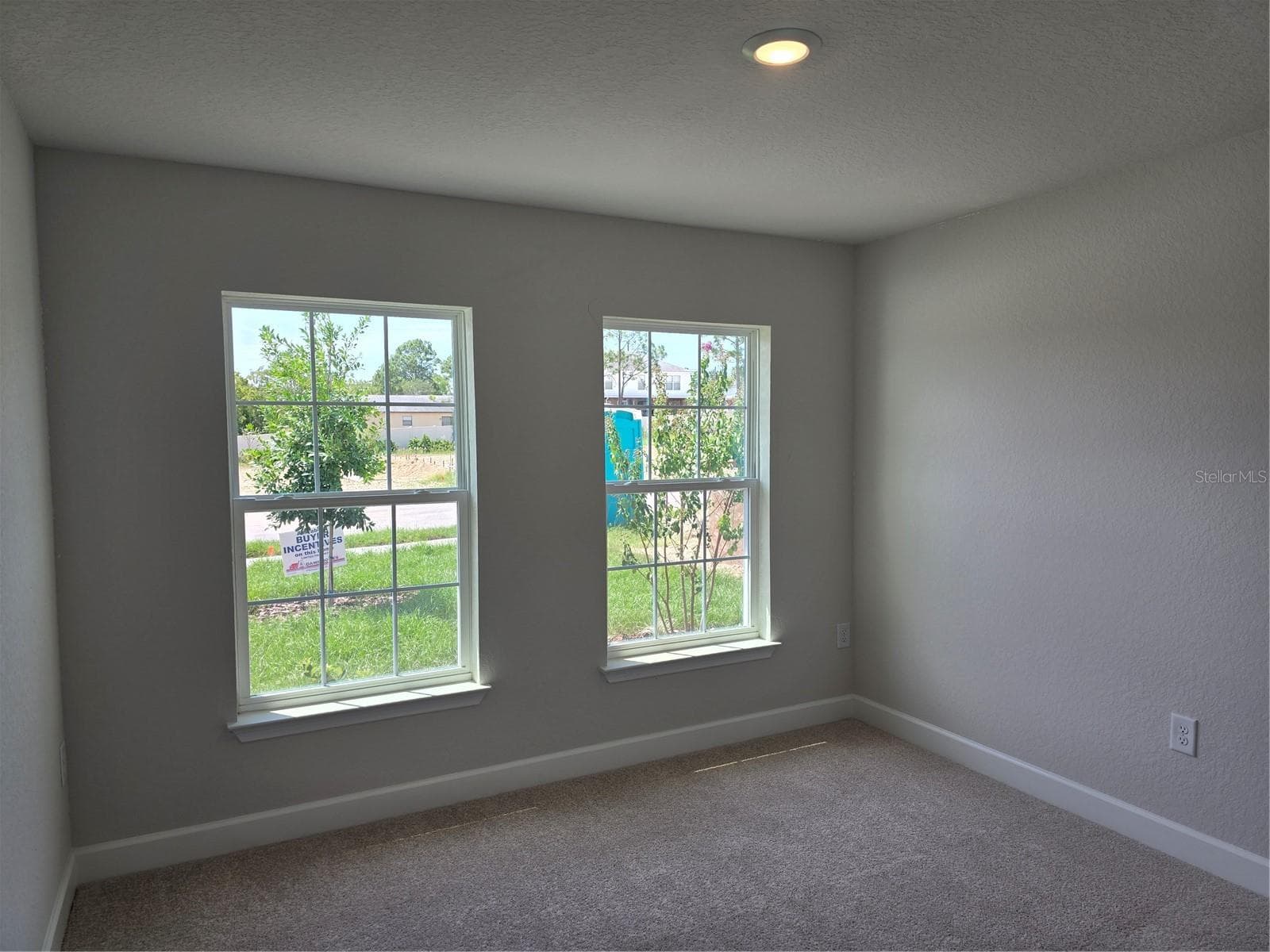 5504 Ocean Breeze Dr photo 5