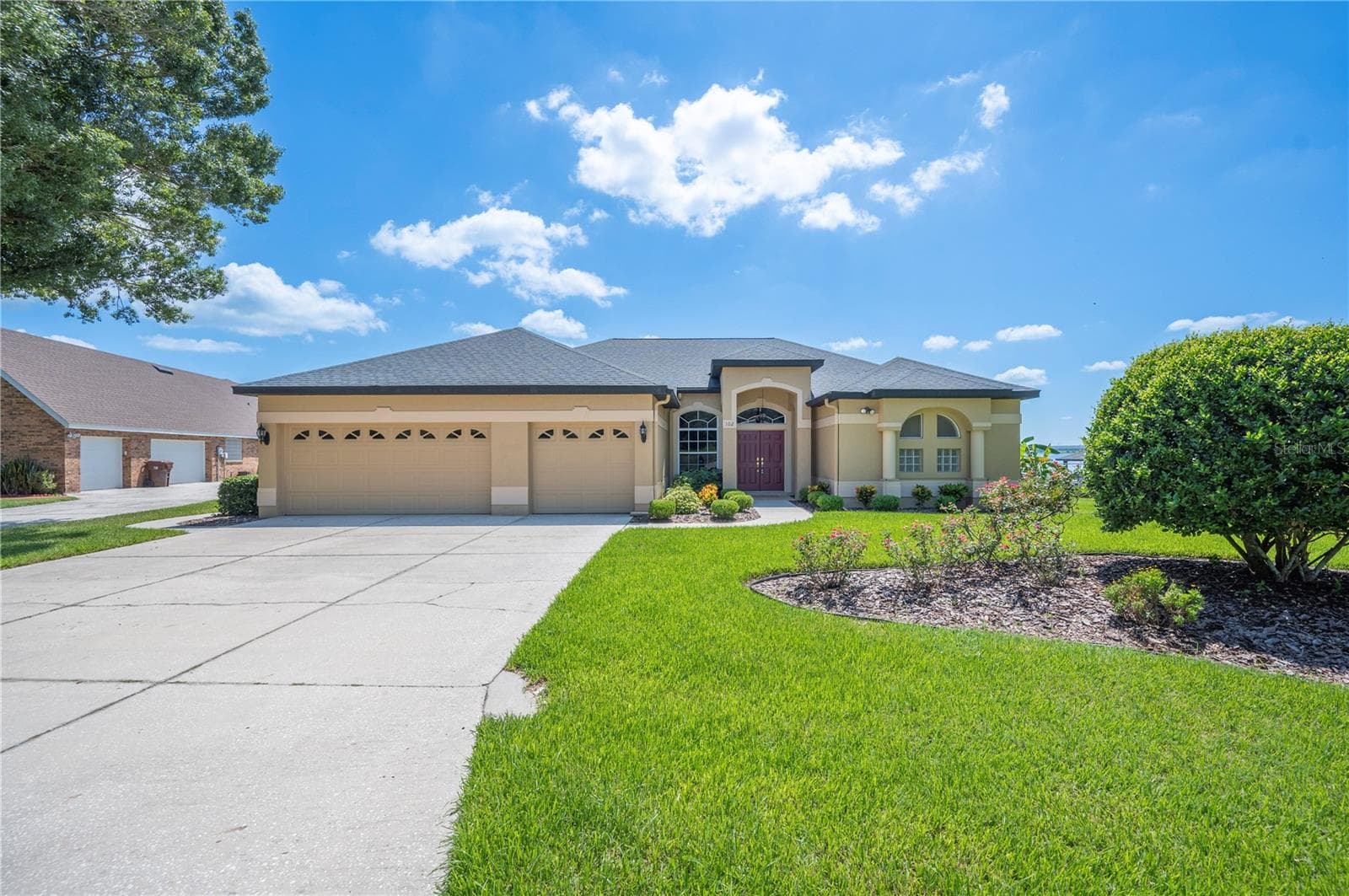 102 Bayberry Dr