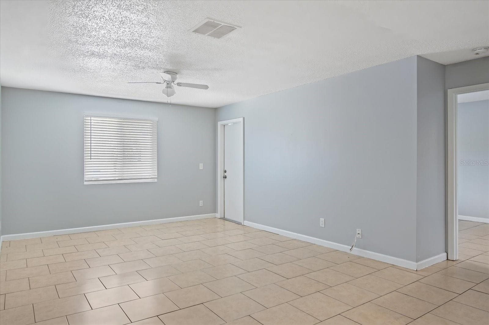 638 Golden Raintree Pl photo 5