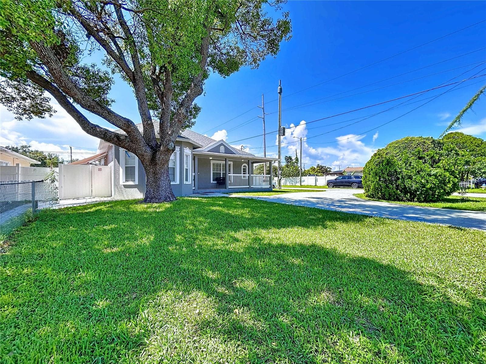 3324 W Abdella St photo 3