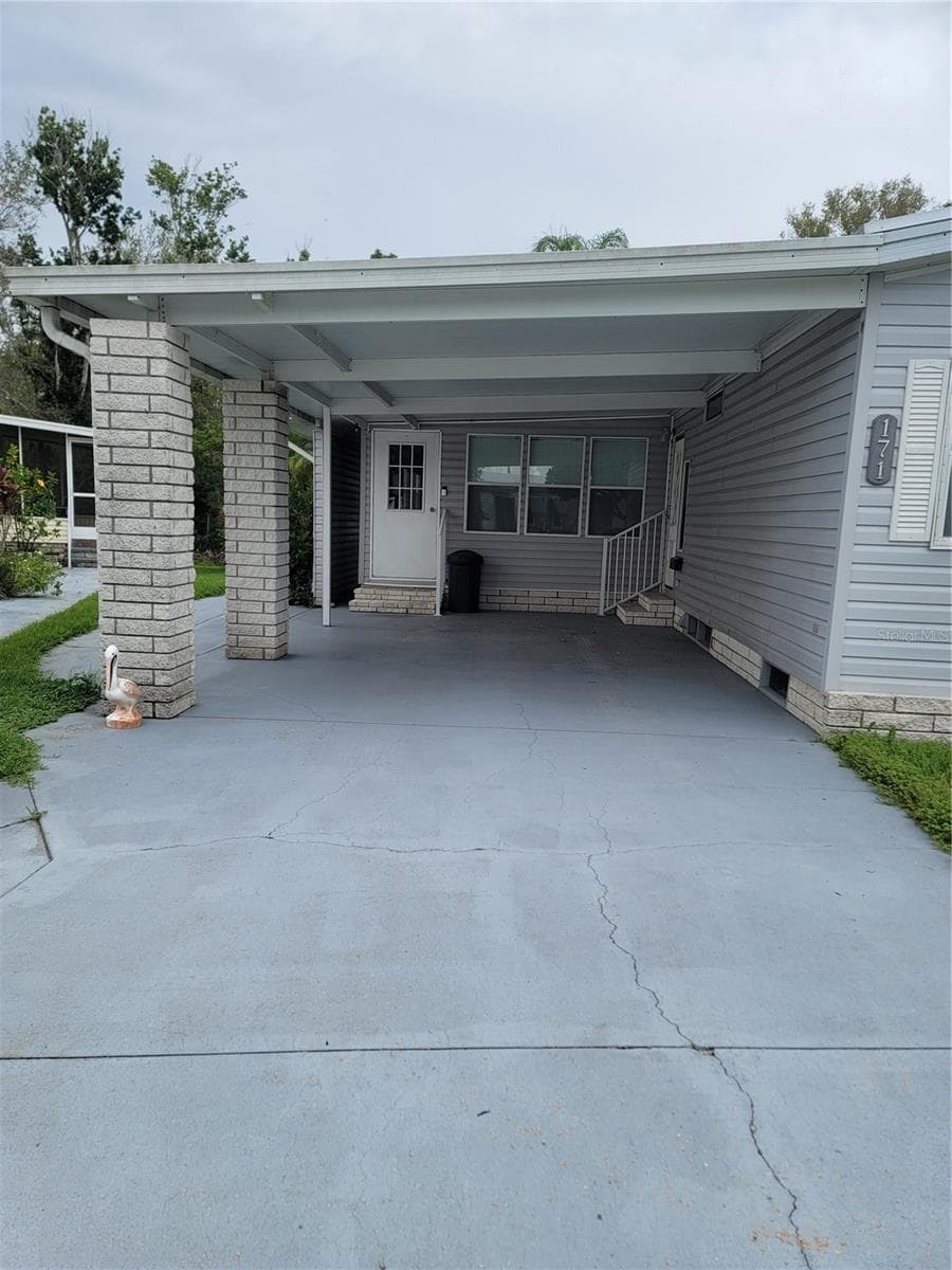 171 Dartmouth Dr photo 3