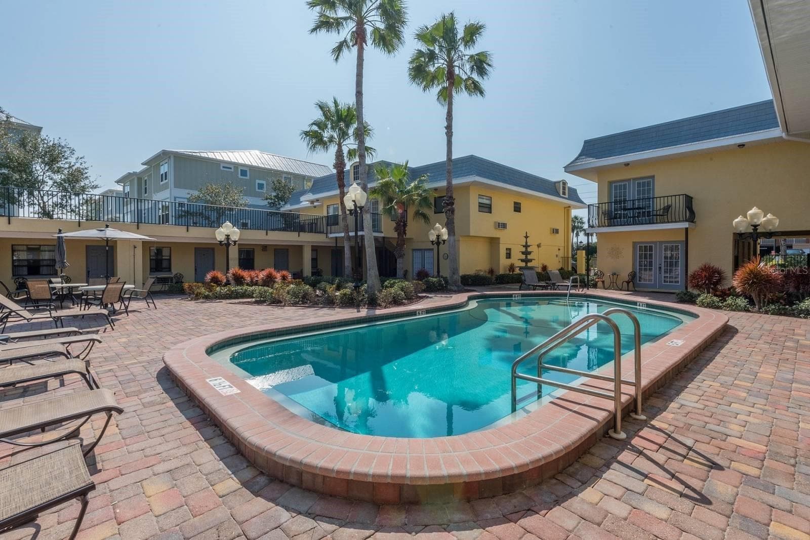 16333 Gulf Blvd #204 photo 5