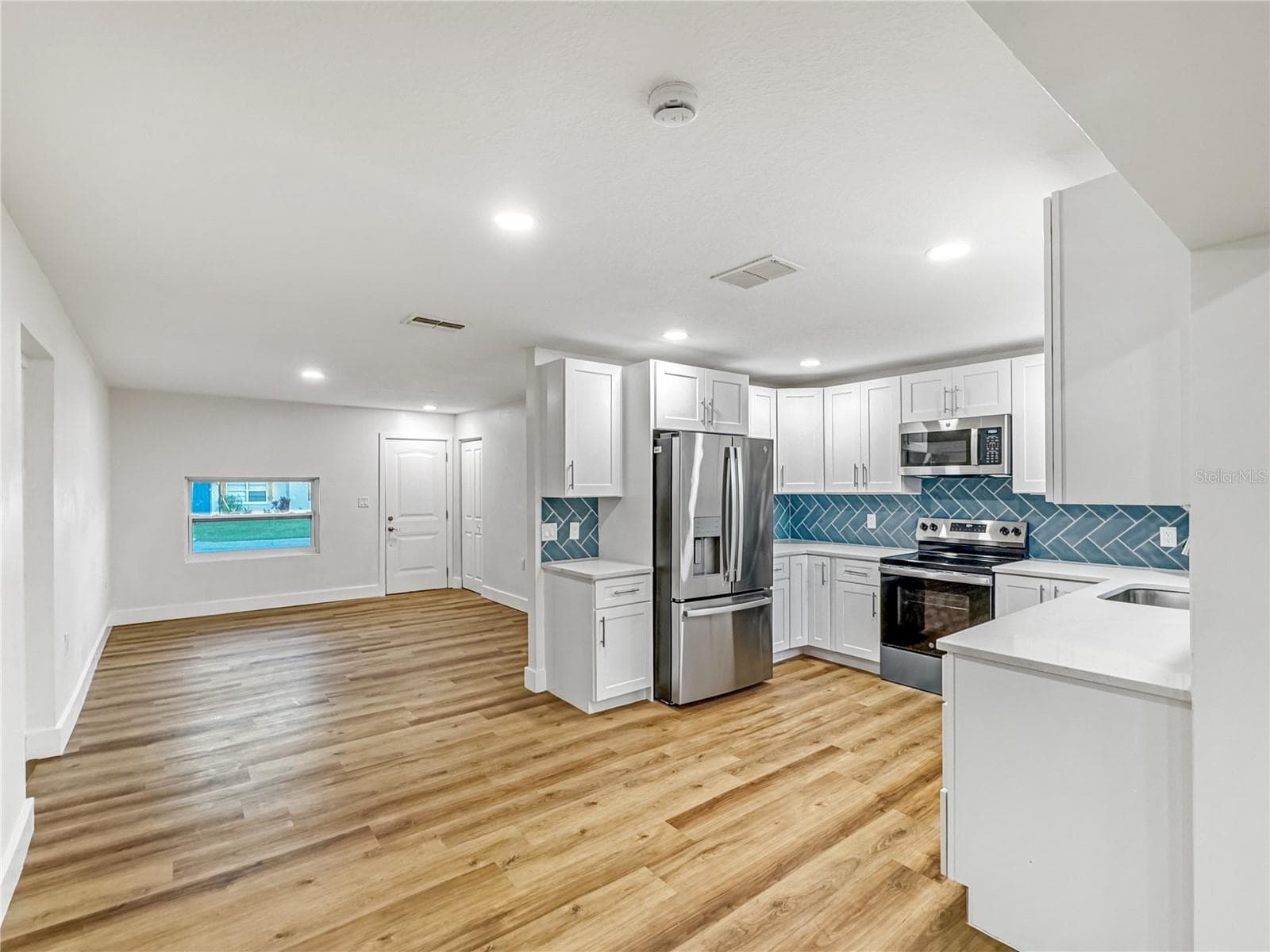 13739 Coco Ave photo 4
