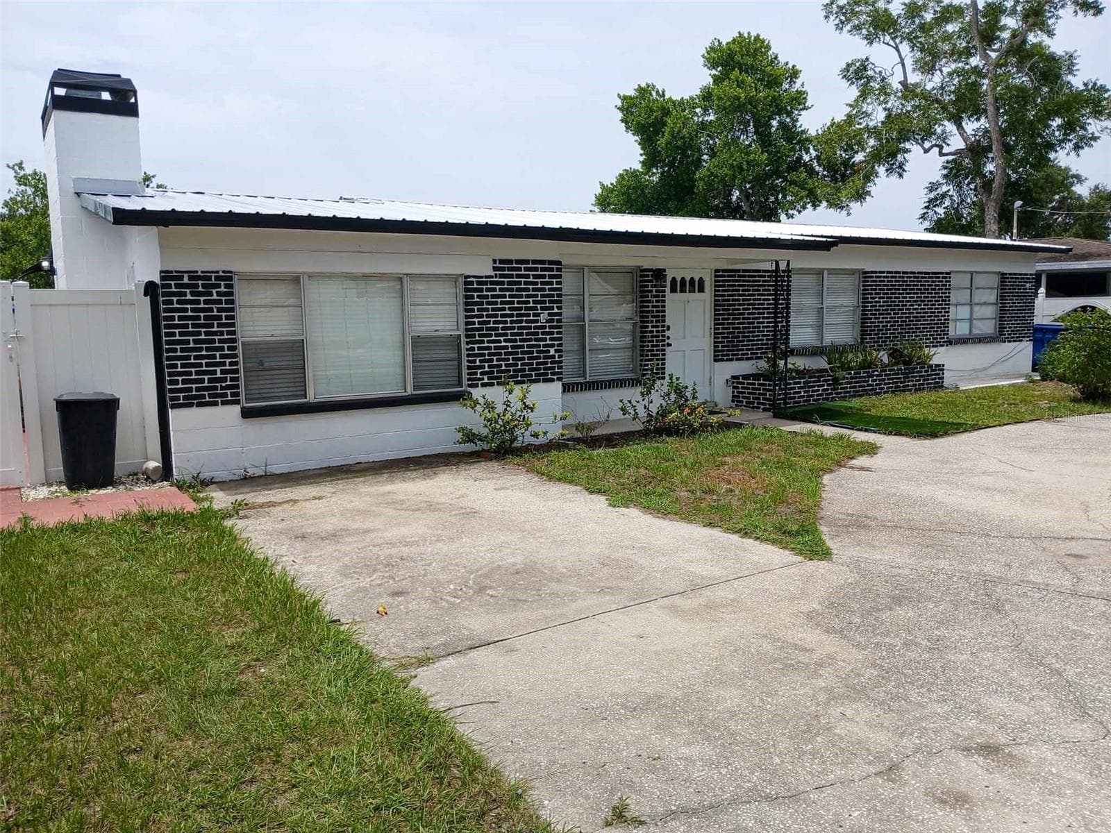 3006 W Kirby St