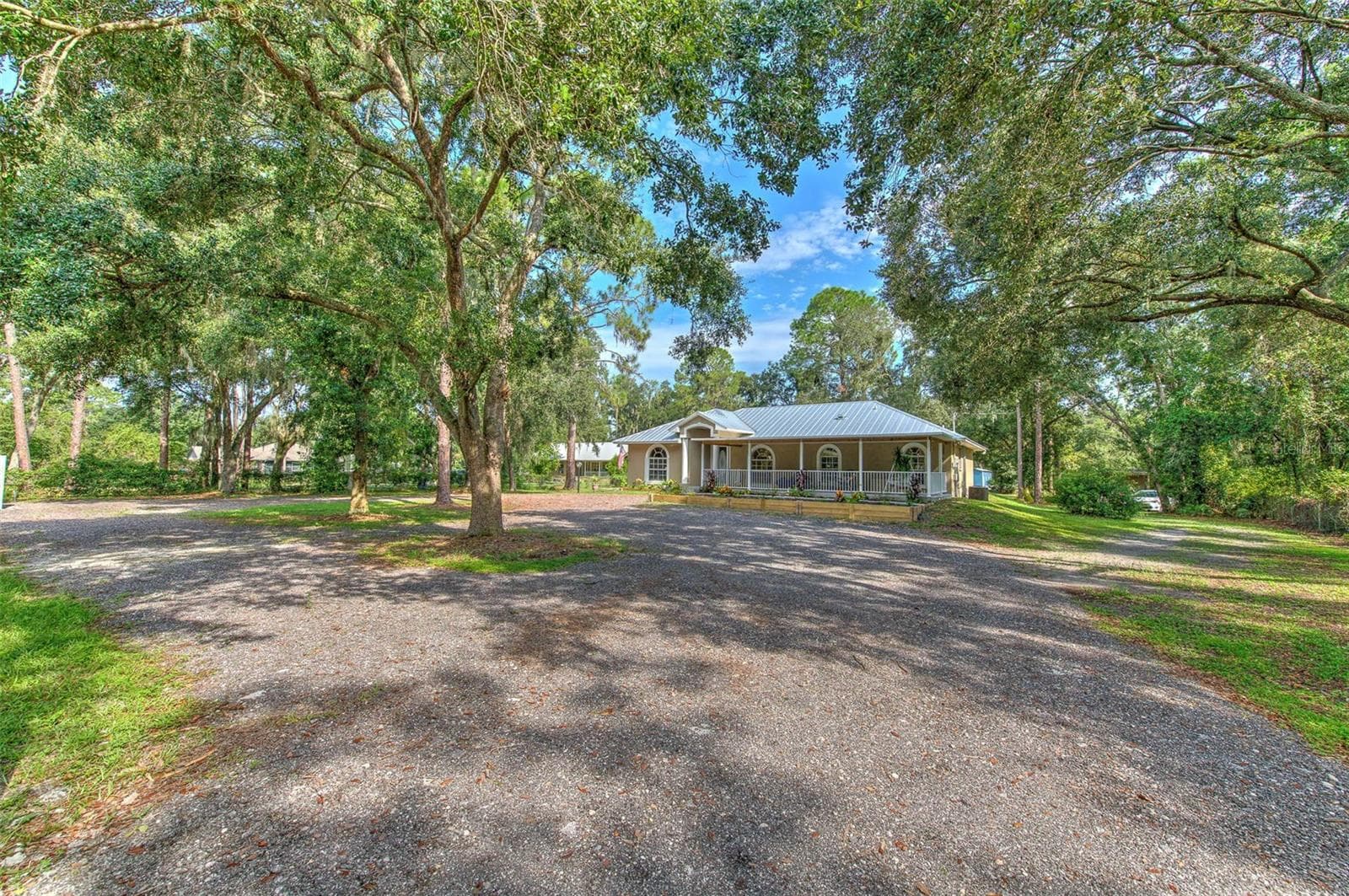 118 E Hunter Rd