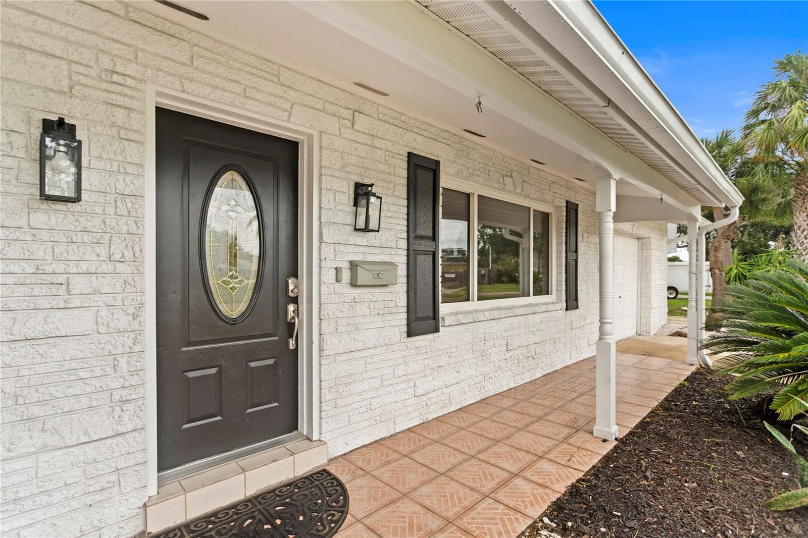 8412 Flagstone Dr photo 3