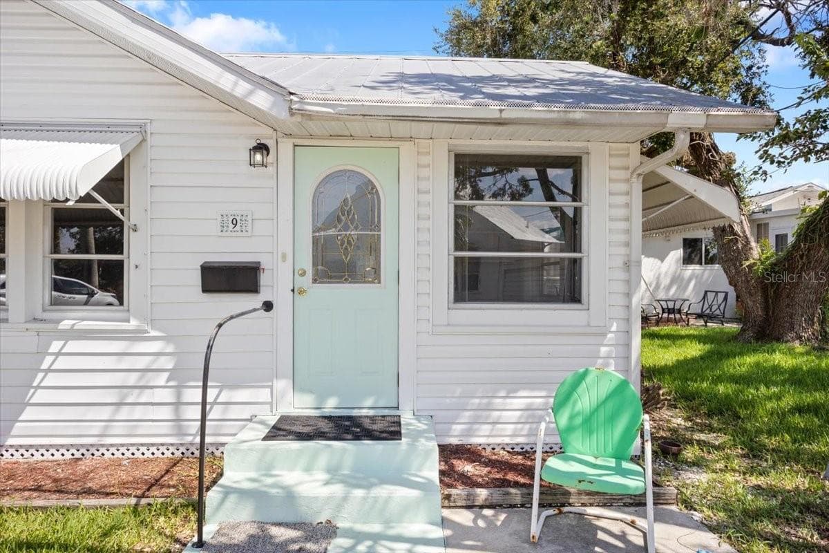 9 Seminole Dr