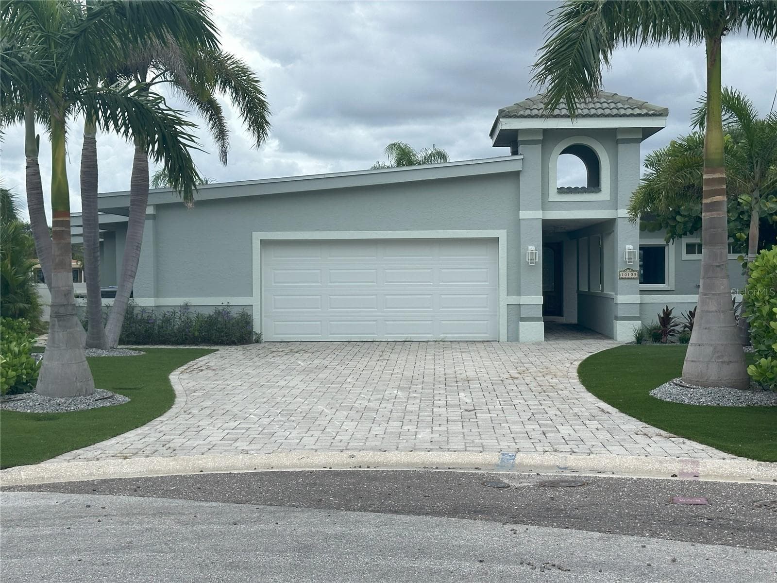 10103 Tarpon Dr