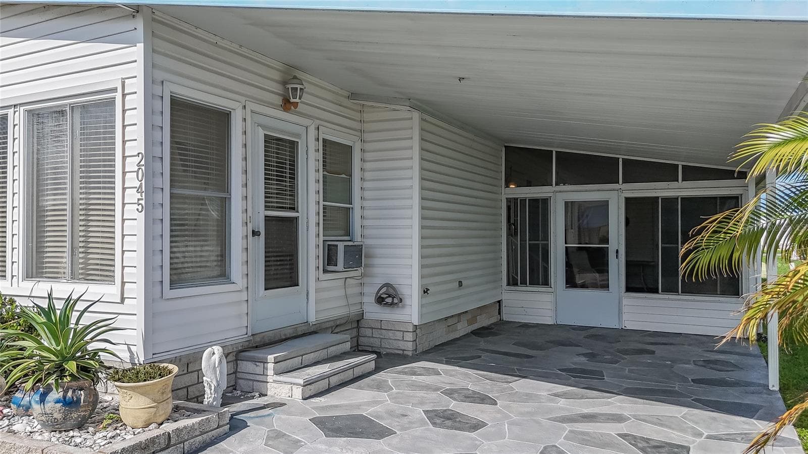 2045 Kona Dr photo 3