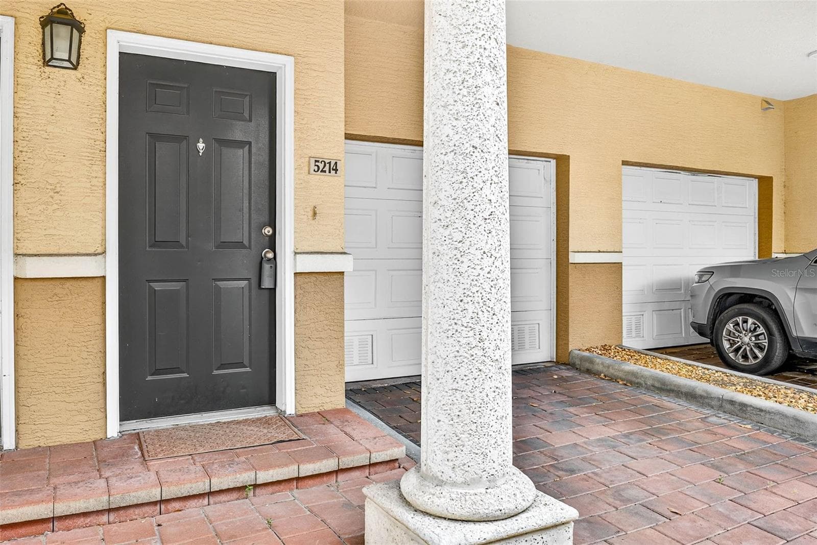 5214 Hampton Beach Pl photo 3