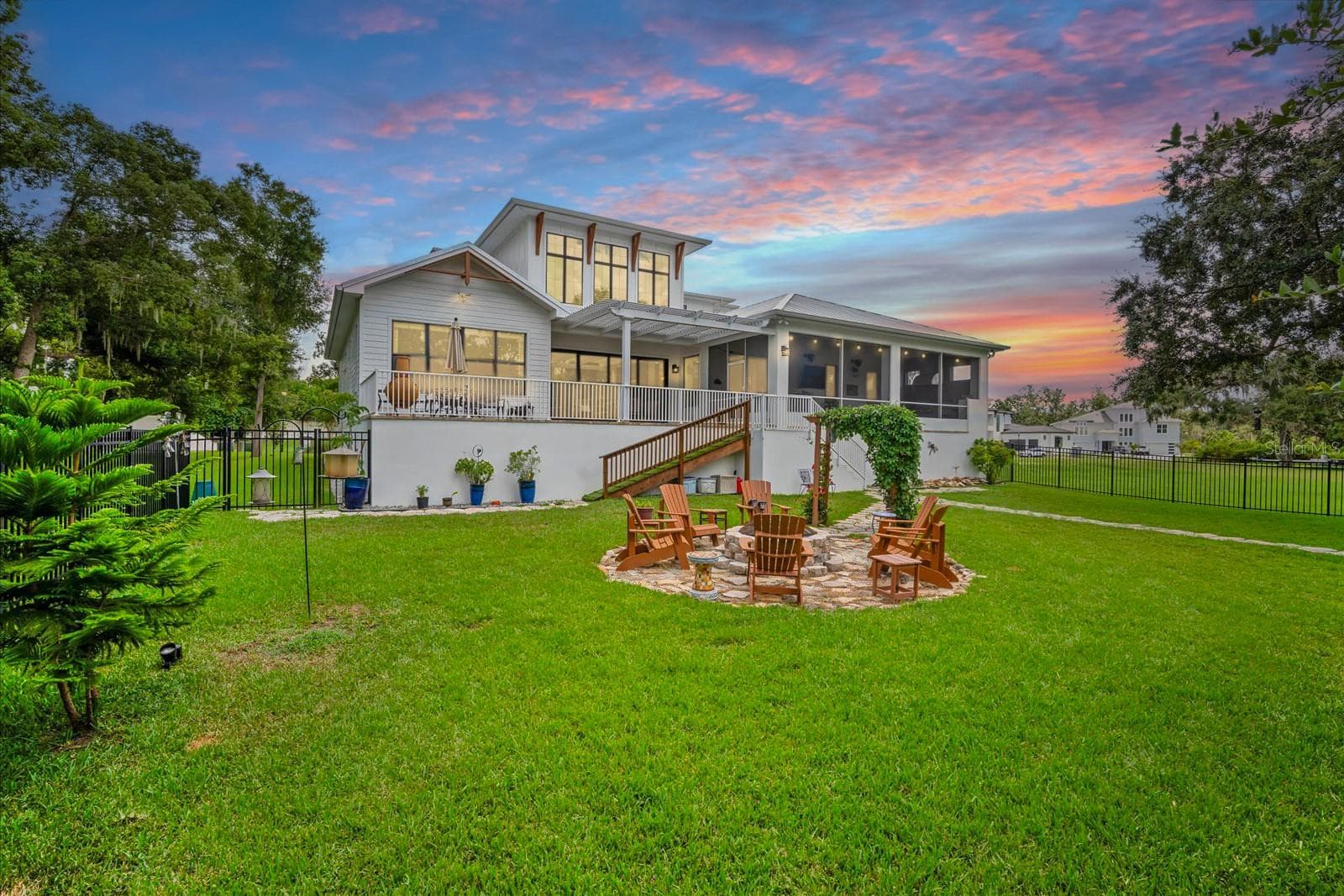 8317 Alafia Pointe Dr photo 4