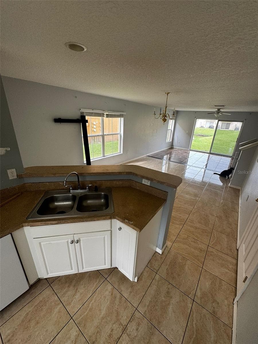 6913 Marble Fawn Pl photo 4