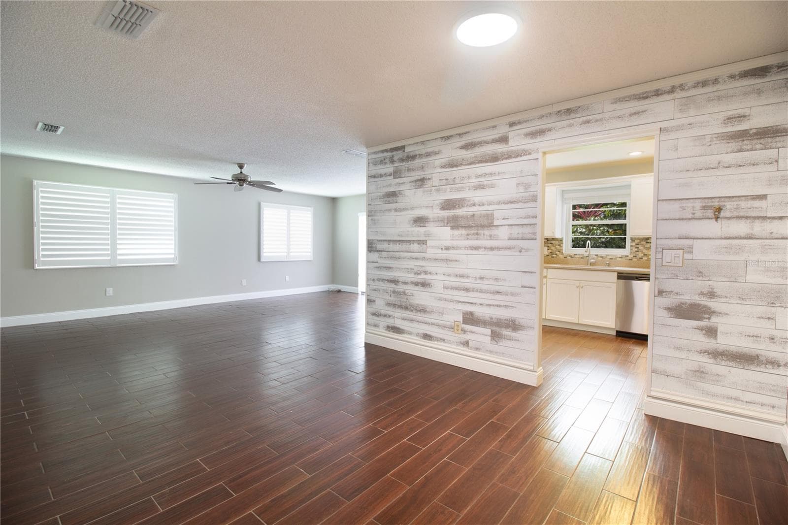 6080 80th St N #201 photo 5