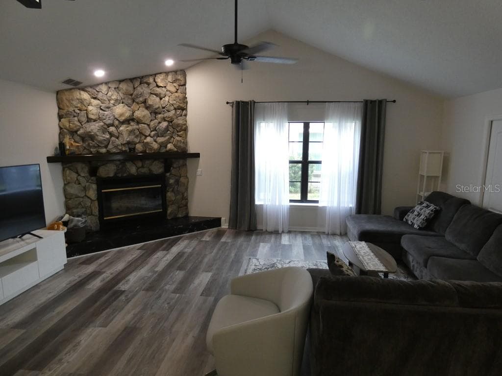 6534 Foxmoor Dr photo 5