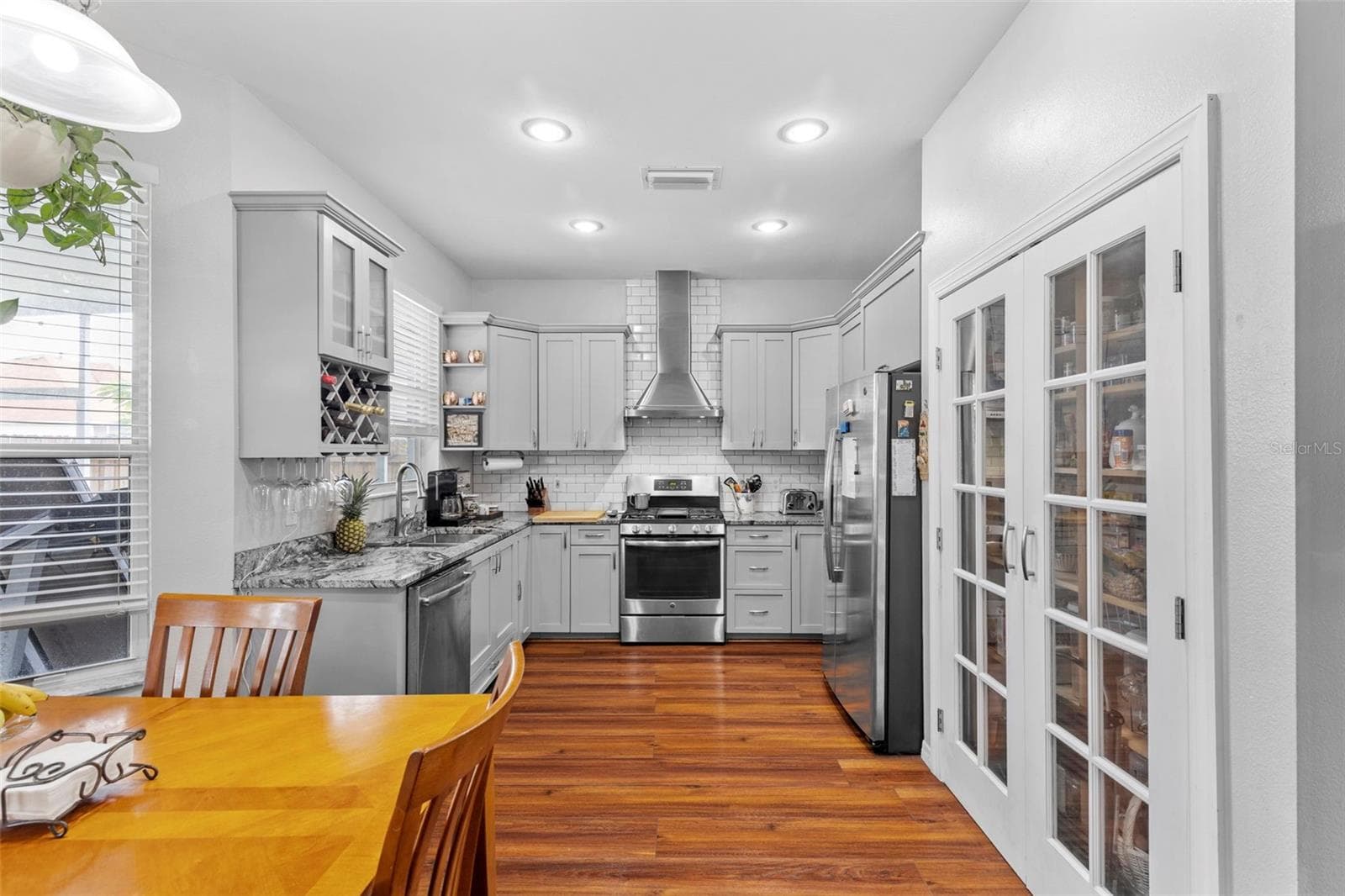 10237 Goldenbrook Way photo 3