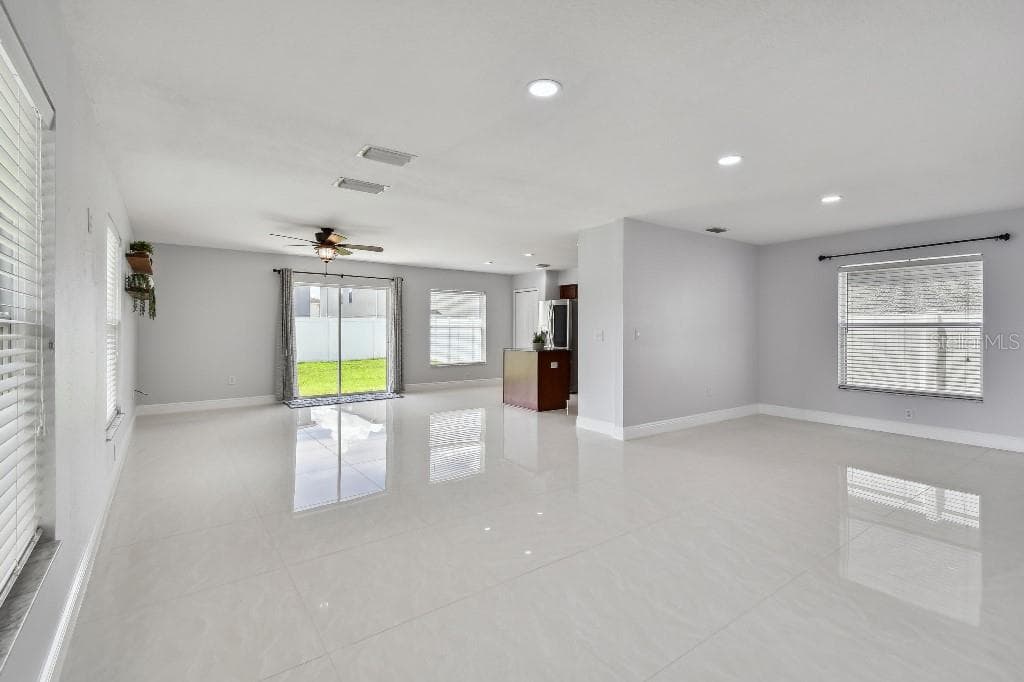 17350 Garden Heath CT photo 4