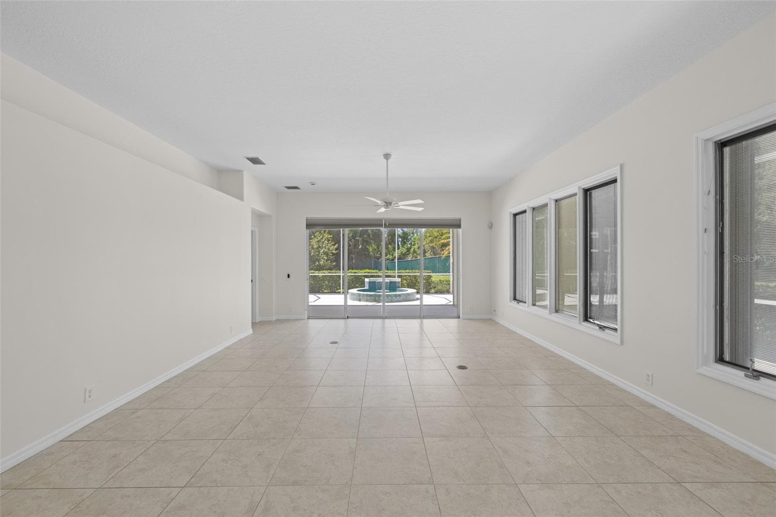 8628 54th Avenue Cir E photo 4