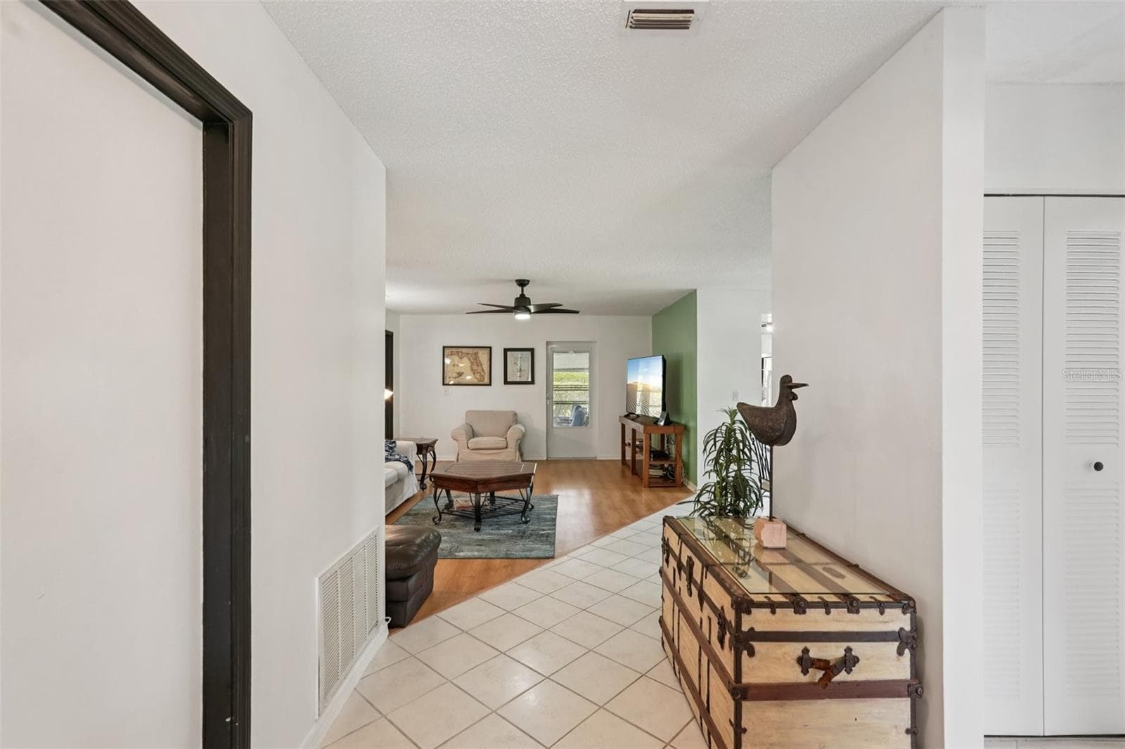 1604 Leland Dr photo 3
