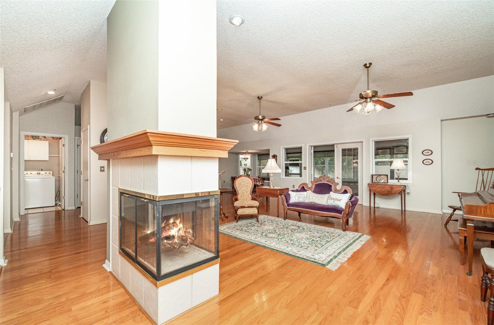 6901 Hayter Dr photo 3