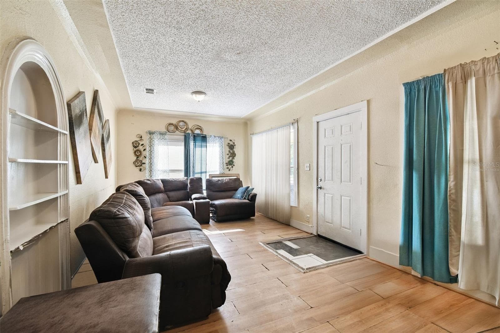 3417 E Lake Ave photo 3